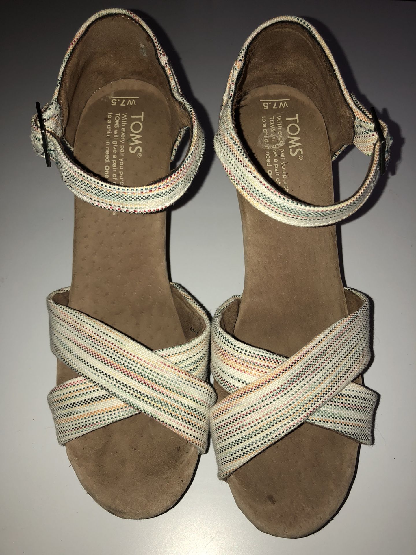 TOMS 7.5 Platform Wedge Sandel
