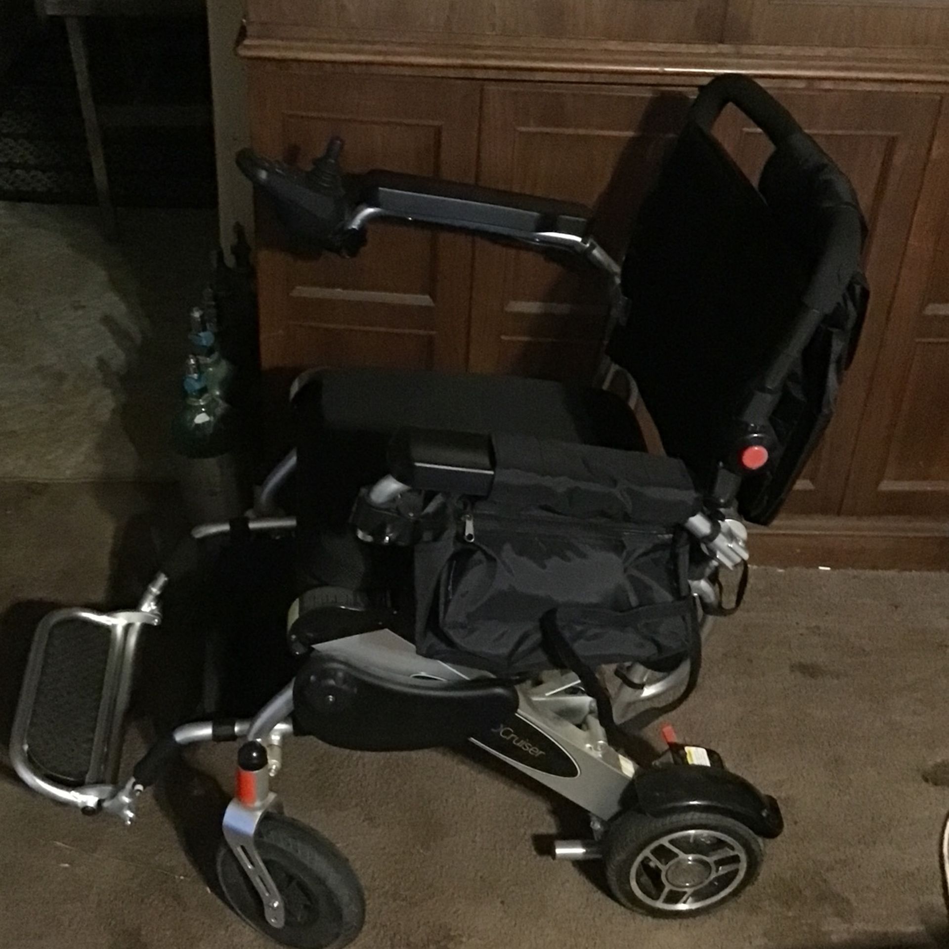 GEO CRUSIER Electric Light Weight Fold Away Easy Wheel Chair With Adjustable Speed And Sensitivity
