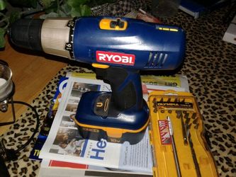 Ryobi drill screwdriver and bit set