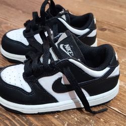 Nike Pandas. Toddler 7.5C