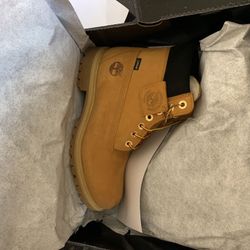 OVO x Timberlands calab Drake