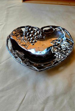 Arthur Court heart Collection