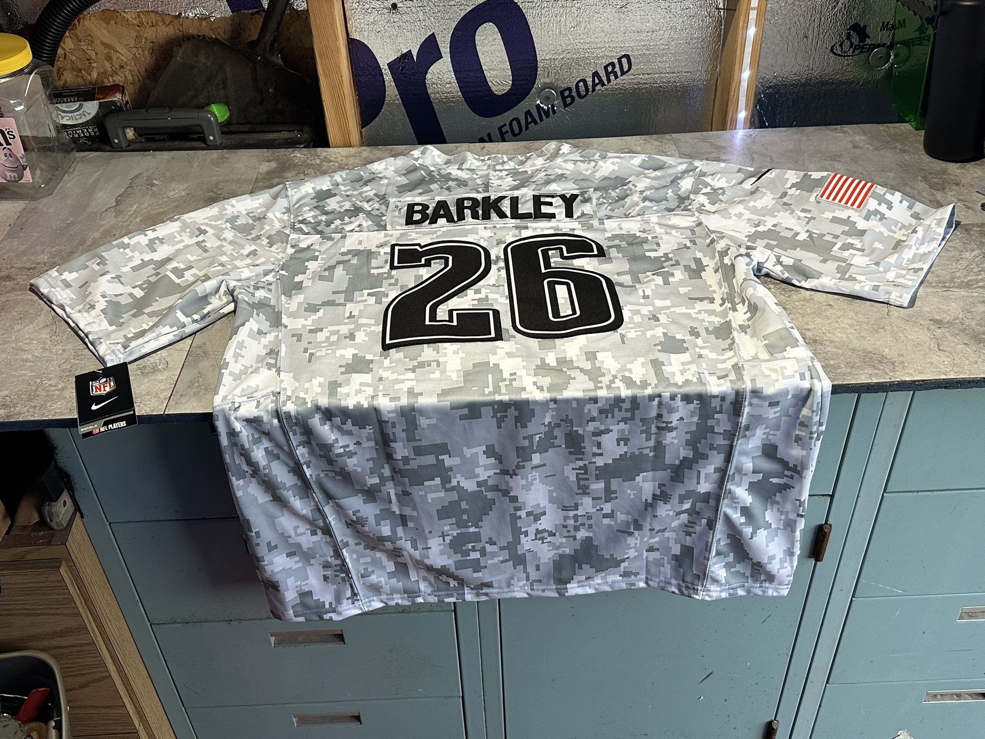 NWT Philadelphia Eagles Saquon Barkley Camo 2024 Salute To Service Jersey Medium