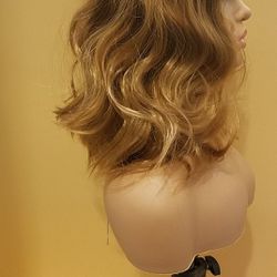 Short Brown Wavy Wig