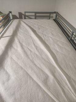 Twin Bunkbed with Mattress