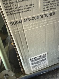 FRIGIDAIRE AIR CONDITIONER 12,000BTU