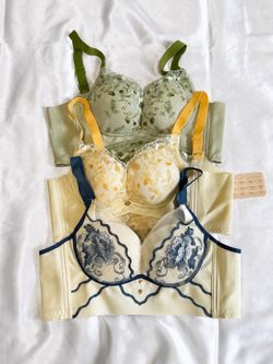 3 New Push-Up Lace Bras | US 40A | Full Coverage | $25 Bundle