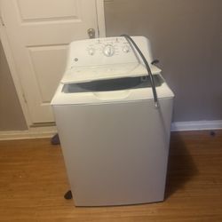 Brand new Whirlpool Washer & Dryer Set