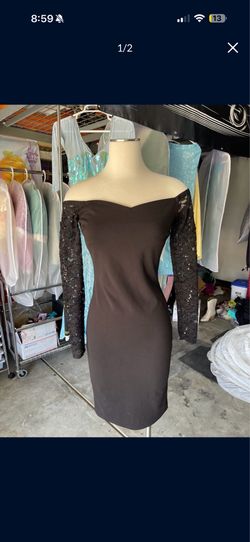 BLACK OFF THE SHOULDER DRESS
