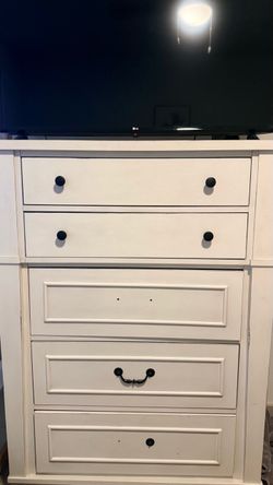 Dresser and Drawer Set