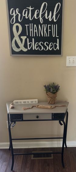 Beautiful entry table and picture