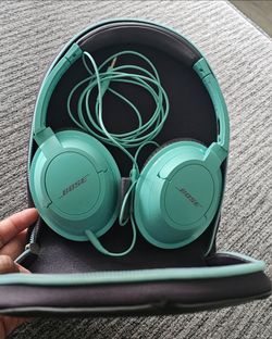Bose Rare Mint All Around Noise Cancel Headphones