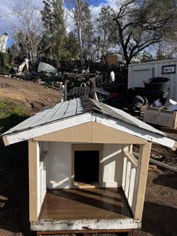 Dog House Or Chiken Coop /Animal Shelter