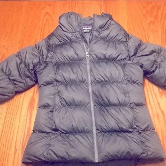 Patagonia Downtown Down Parka Large Forge Gray