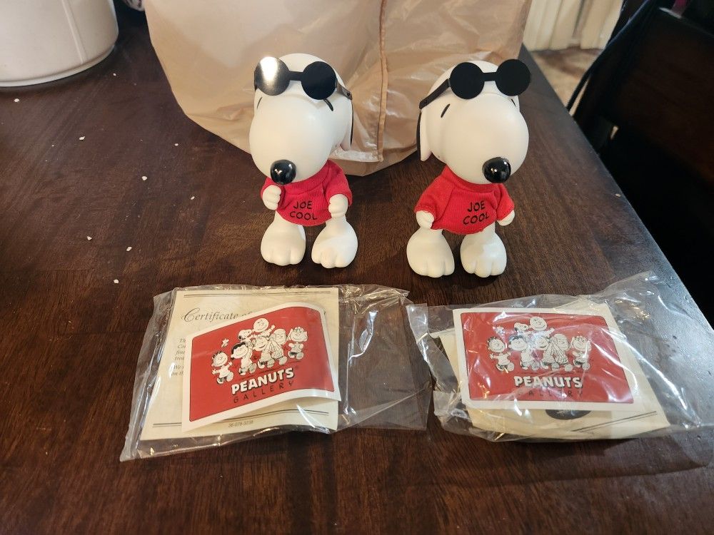 Brand New Snoopy Joe Cool Moveable Porcelain Figurine with Certificate of Authenticity
