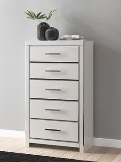 Birmonton White Chest of Drawers