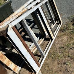 Free Metal Storage Rack