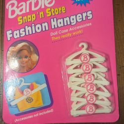 Barbie Snap  N Store Fashion Hangers Doll Case Accessories 1992 New