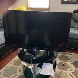 32 inch flatscreen TV with remote