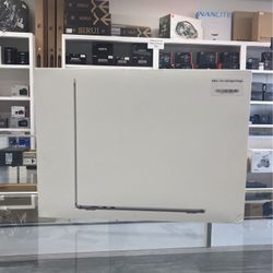 MacBook Air 15inch M2/8gb Ram/256gb SSD