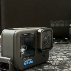 Go Pro Hero 11 Black $250