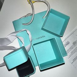 AUTHENTIC Tiffany&Co. Tiffany Engagement Box, Leather Box, and Paper bag - FULL SET