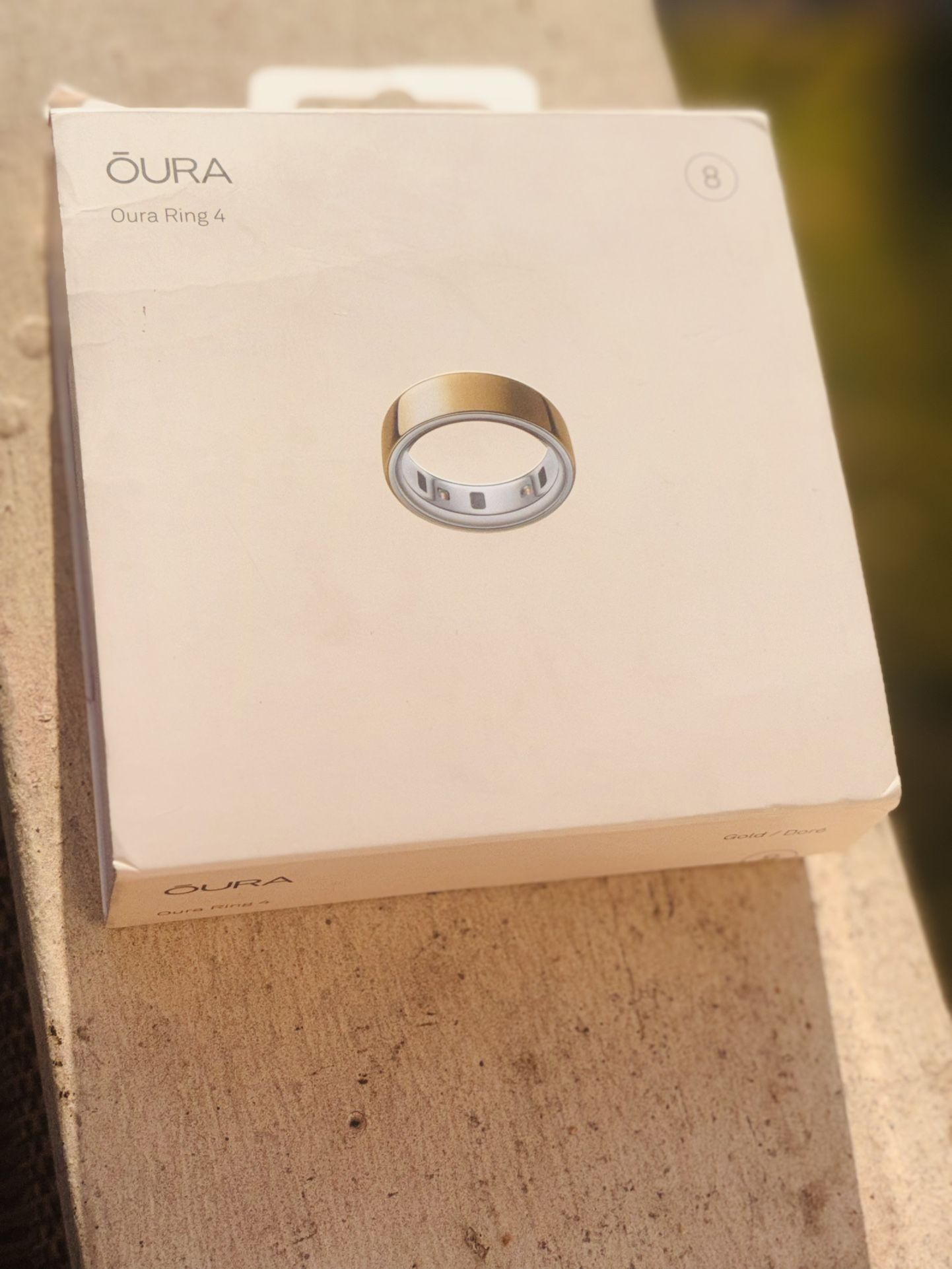 Oura Ring 4 Gold Size 8    !!BRAND NEW!! NEVER USED