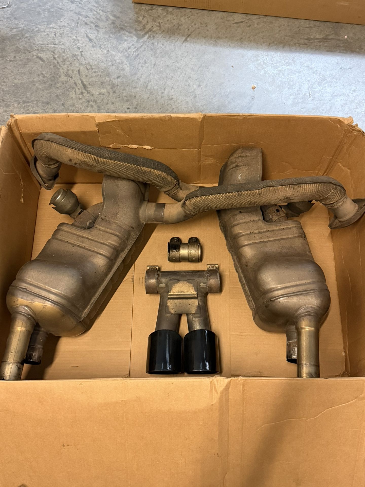 Used Porsche OEM Sports Exhaust for 981(13~16 Cayman/Boxter)