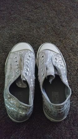 Converse size 7 1/2