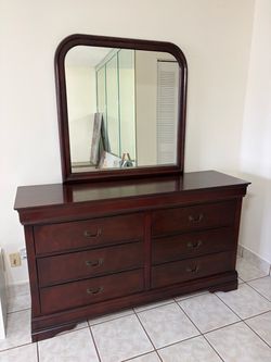 6 draw dresser
