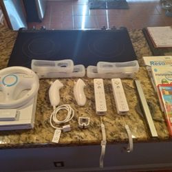 Nintendo Wii  Console 3 Games And Wheel