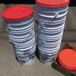 5 Gallons Buckets