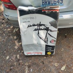 Brand New Open Box Hollywood Racks Express3 