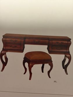 Makeup vanity
