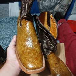 Crocodile Belly 🐊 Boots Size 12