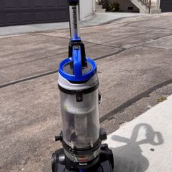 Bissell CleanView Swivel Rewind Pet Upright Vacuum – Like New