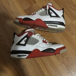 Jordan 4 Fire Reds 2020