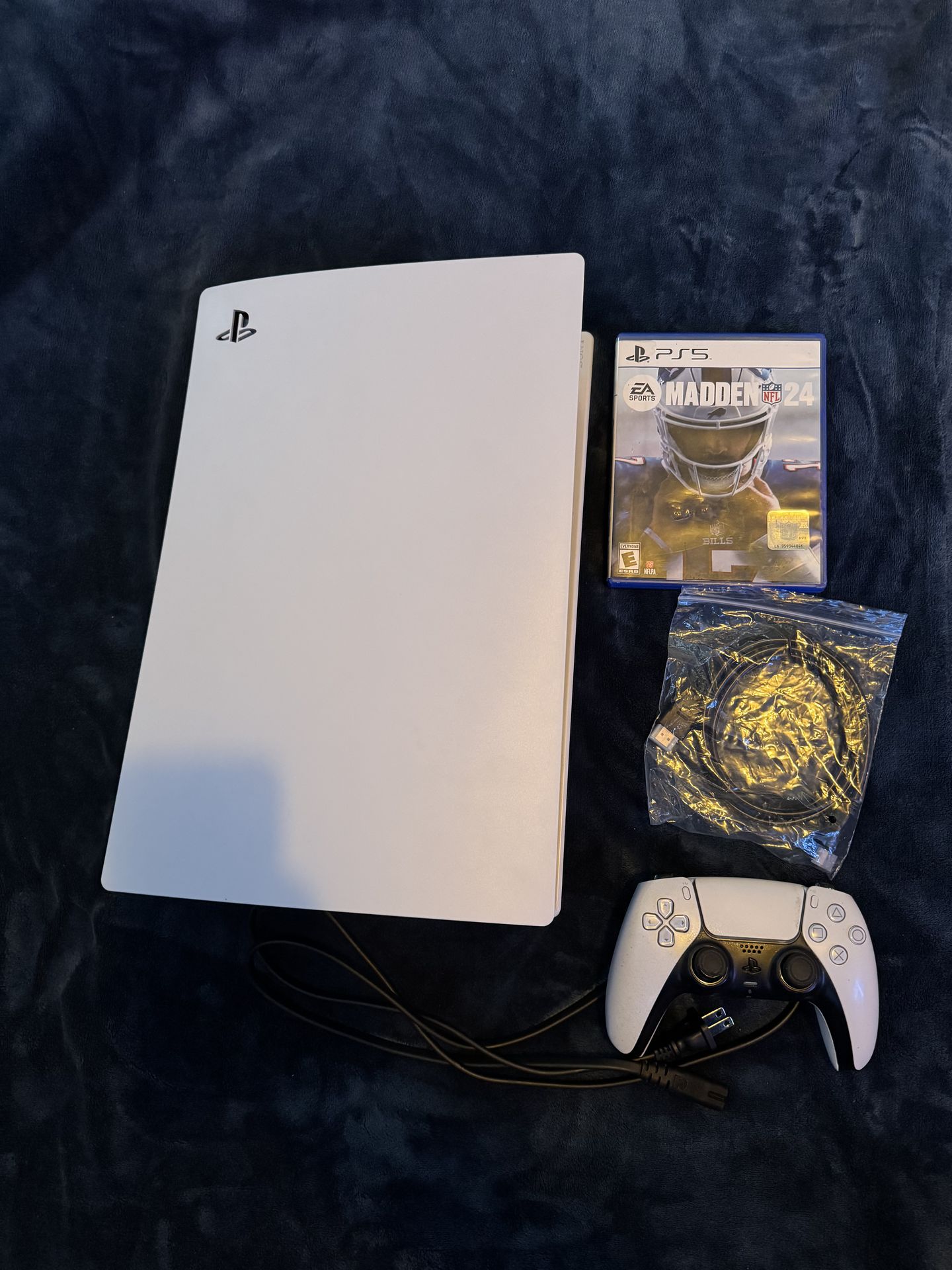 PlayStation 5 (Disc Version) Bundle - Excellent Condition