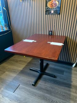 Restaurant table / $5