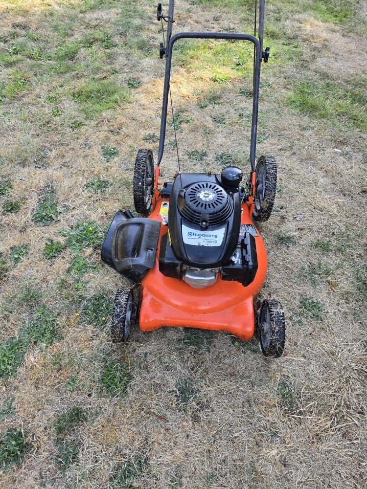 Husqvarna 21" Gas Powered Mower