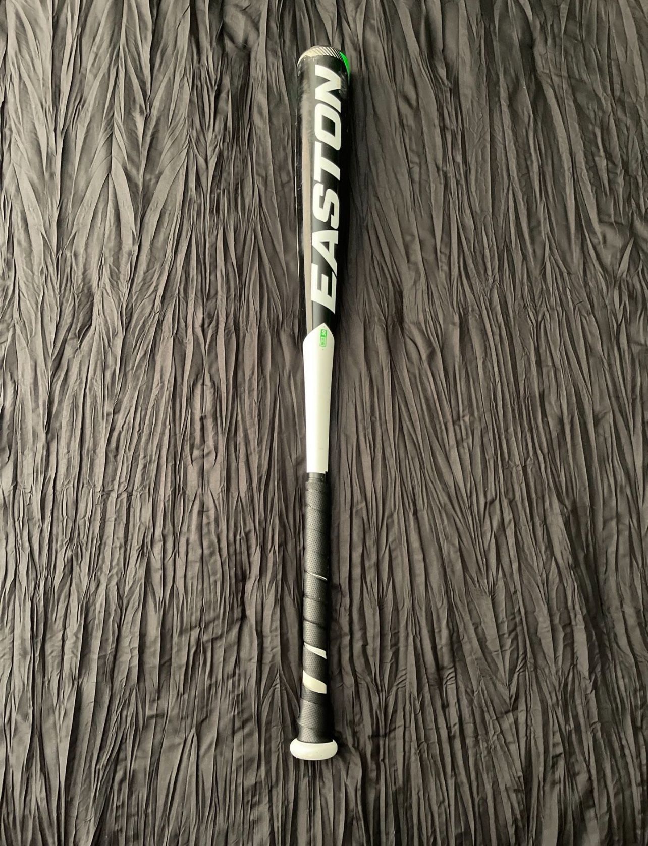 EASTON BASEBALL BAT