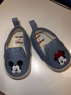 NWOT 0-3 mos baby shoes