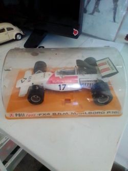 Poli Toys FX4 BRM Marlboro P160 F1 Model Car