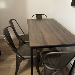 Dinning Table And 4 Chairs 