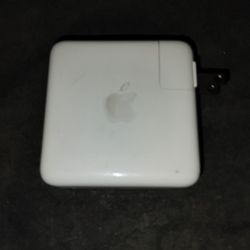 Apple 67 Watt USB-C Portable power Adapter 