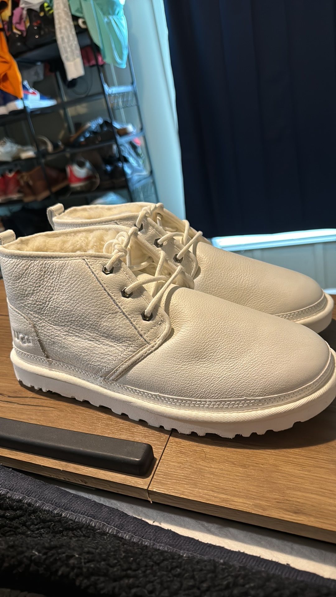 LEATHER NEUMEL