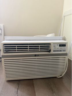 LG LW8014ER — an 8,000 BTU/h window (room) air conditioner.