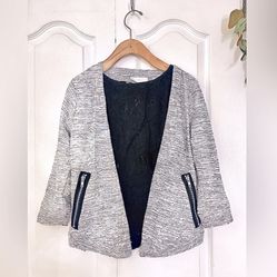 Gray Contrast Knit Point Hem Blazer Cardigan & Black Lace Short Sleeve Top
