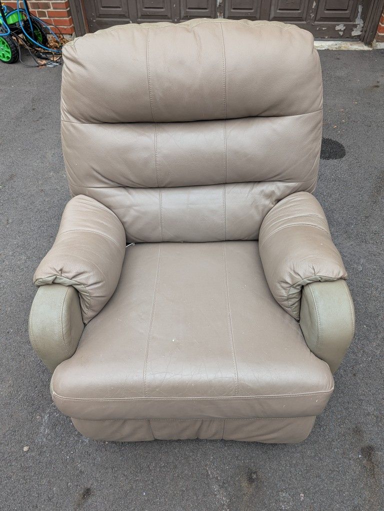 Recliner Chair 