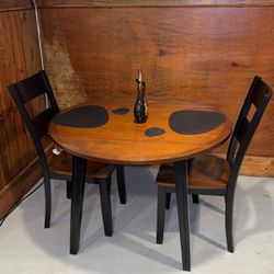 Round Table With Two Chairs 